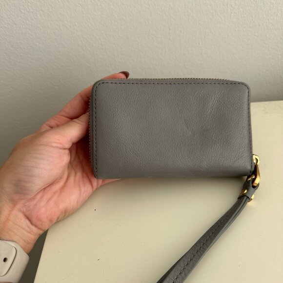 Marc by Marc Jacobs Leather Zip Around Wallet Wristlet - Grey - Picture 3 of 4